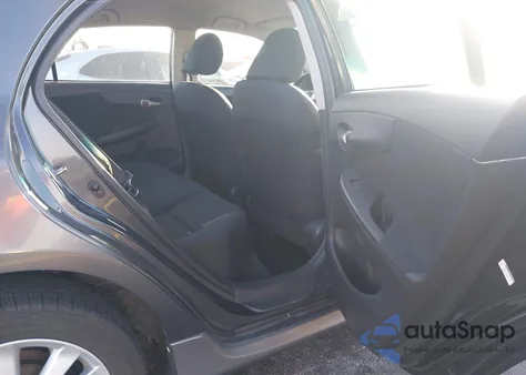 2009 Toyota Corolla S z USA, uszkodzony, nr VIN 1NXBU40E89Z059704